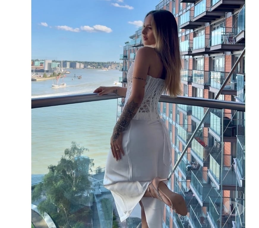 Escorts East London Canary Wharf Station - East London - Photos for Sophisticated 💎Brazilian Blonde 🔅Party Girl Laura
