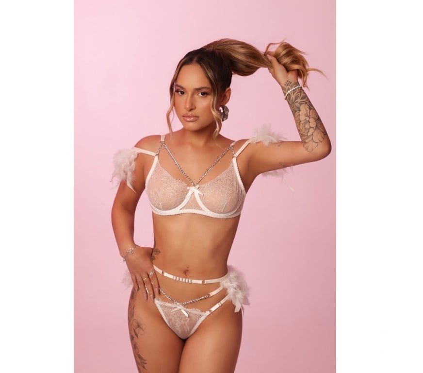 Escorts East London Canary Wharf Station - East London - Photos for Sophisticated 💎 Brazilian Blonde 🔅 Party Girl