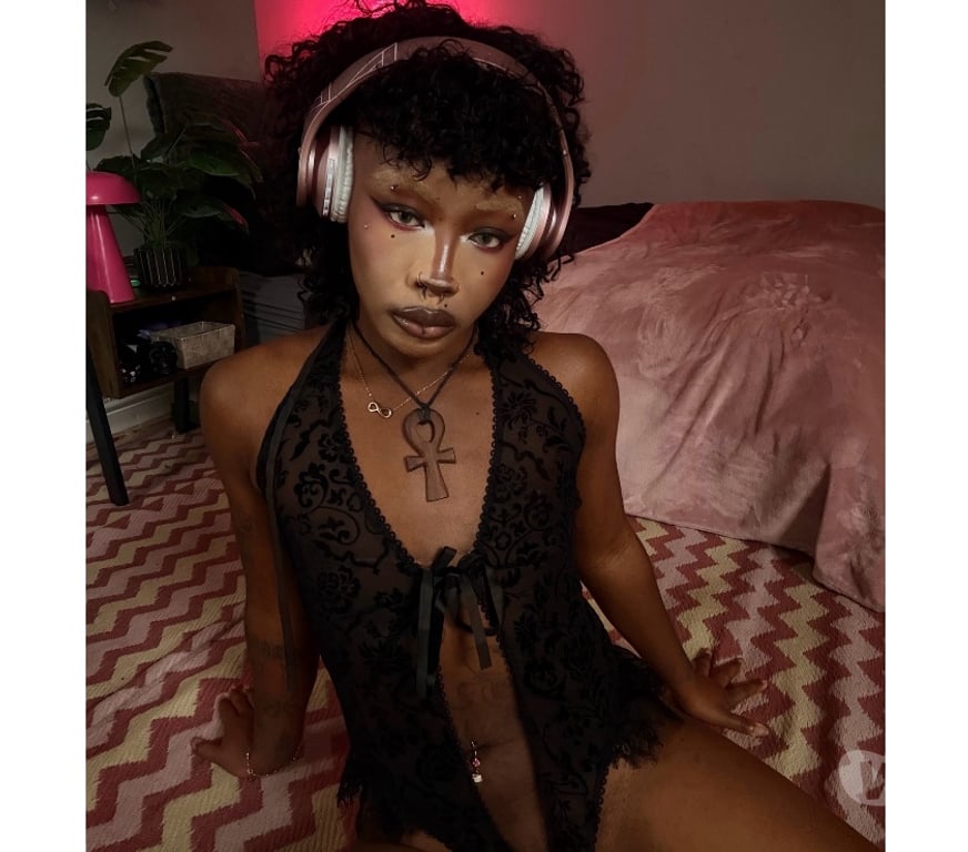 Trans Escorts North London Enfield - Photos for Feminine Trans Boy ;~🏳️‍⚧️😽🏳️‍⚧️;~