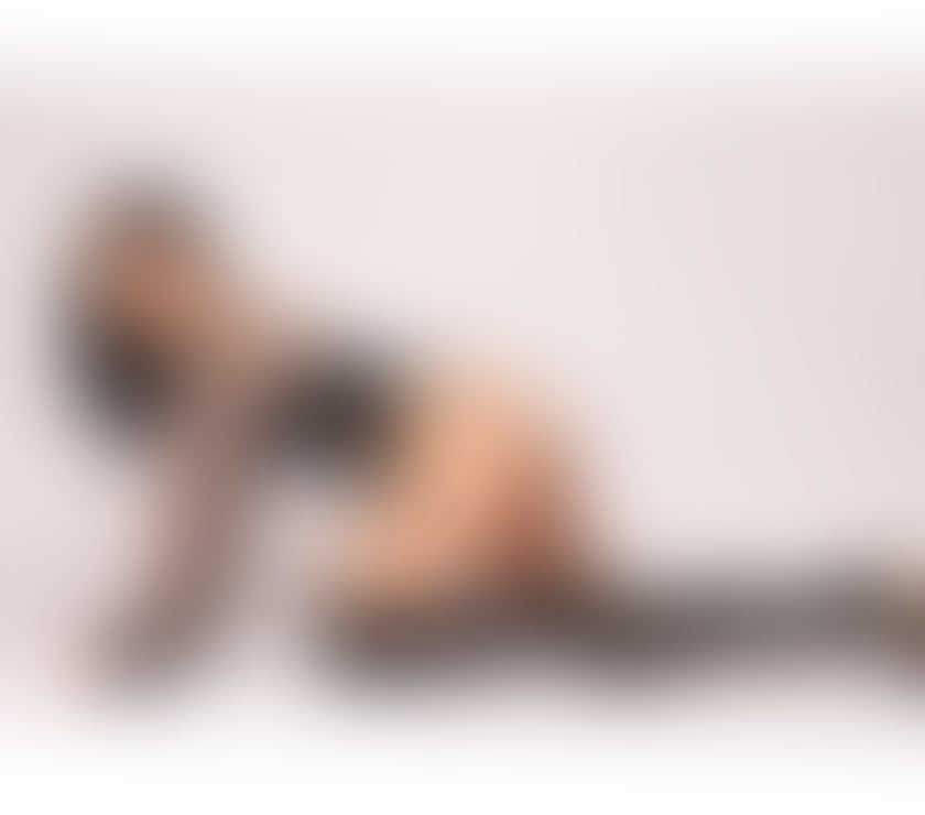 Escorts Surrey Woking - Photos for BRAZILIAN HOT PARTY GIRL NAUGHTY ,🔥🎉💋