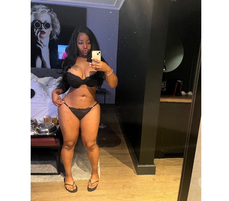 Escorts North West London Hendon - North West London - Photos for TrinathegirlnextdoorOUTCALLONLY