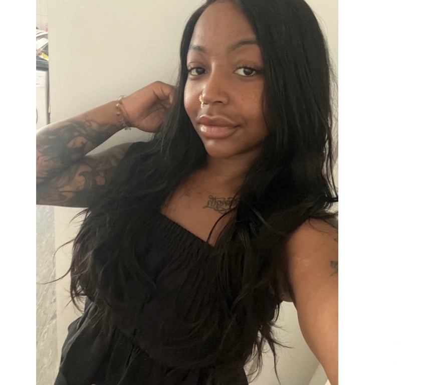 Escorts North West London Hendon - North West London - Photos for TrinathegirlnextdoorOUTCALLONLY