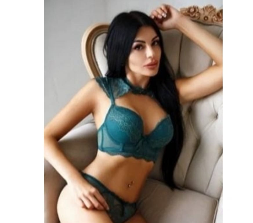Escorts Barking and Dagenham Barking - Barking and Dagenham - Photos for 👑👑Celeste in the tow👑👑👑