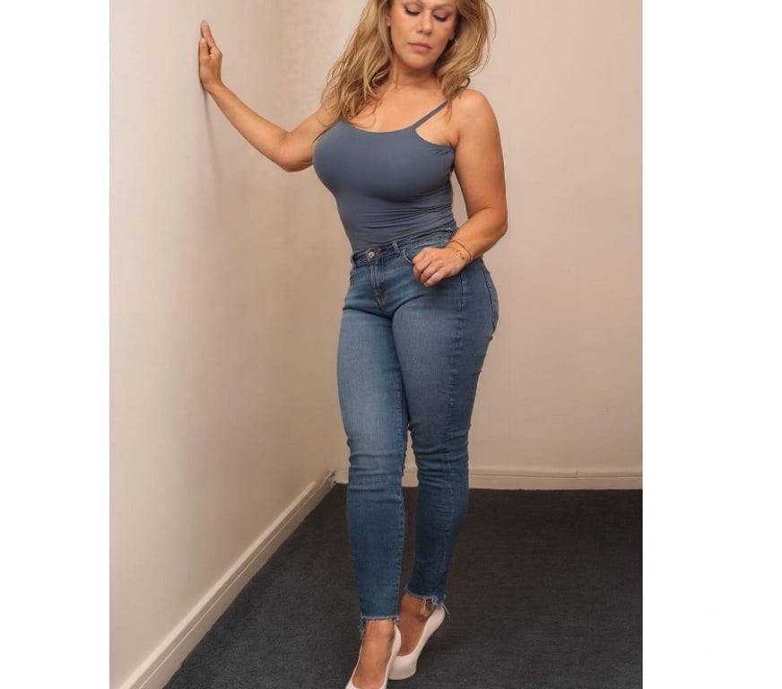 Escorts Greater Manchester Salford - Photos for HOT Fun Loving Latina Lola! 🎉PARTY🎉🫦
