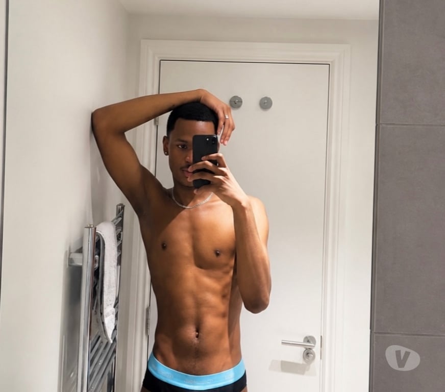  Gay massage East London Canary Wharf - East London - Photos for Tattooed • Discreet • Islander 🏝️