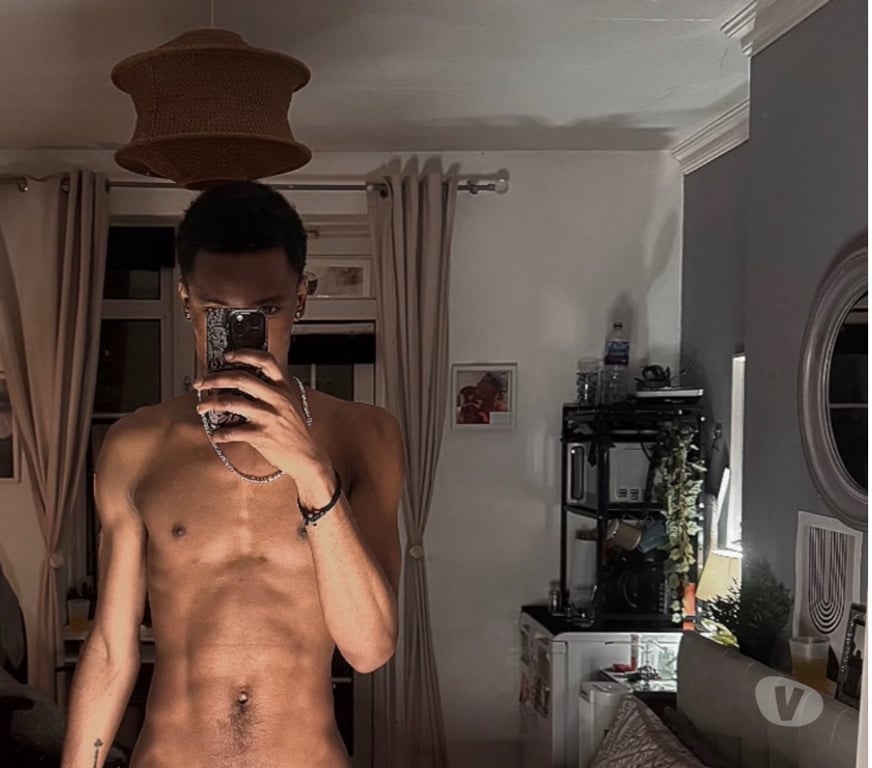  Gay massage East London Canary Wharf - East London - Photos for Tattooed • Discreet • Islander 🏝️