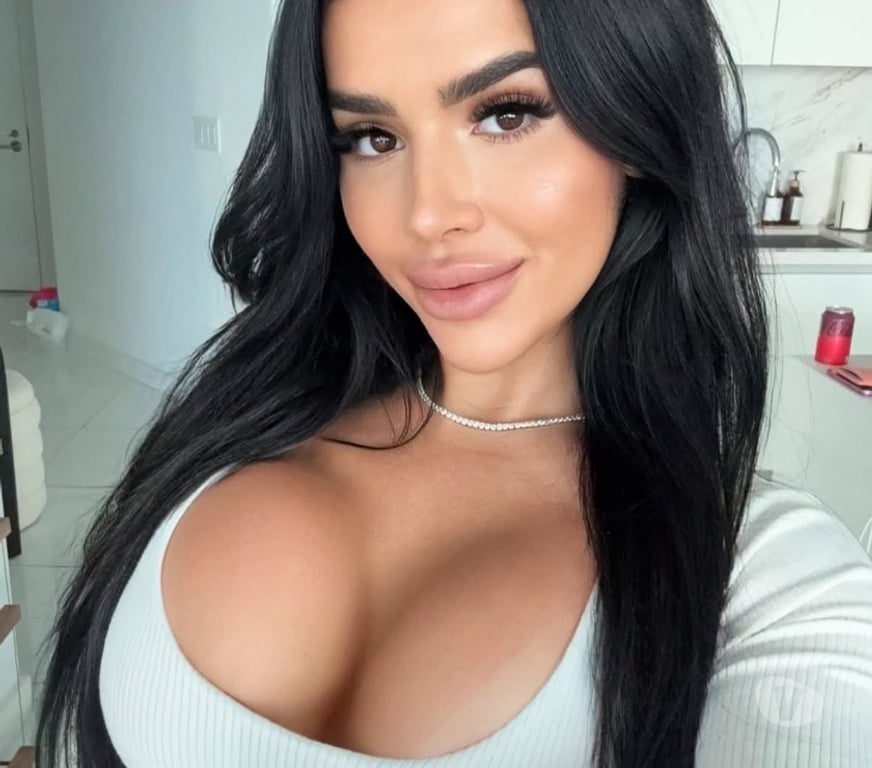 Escorts Essex Basildon - Photos for Partygirl🥰HOT AND INDEPENDENT🤞🏼BigAss&Boobs Real