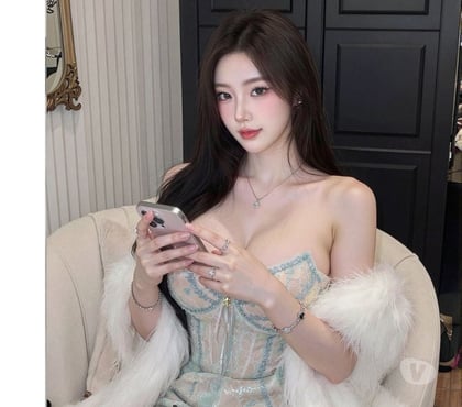 Escorts Watford Junction Station Watford - Photos for Top Asian escort in Watford