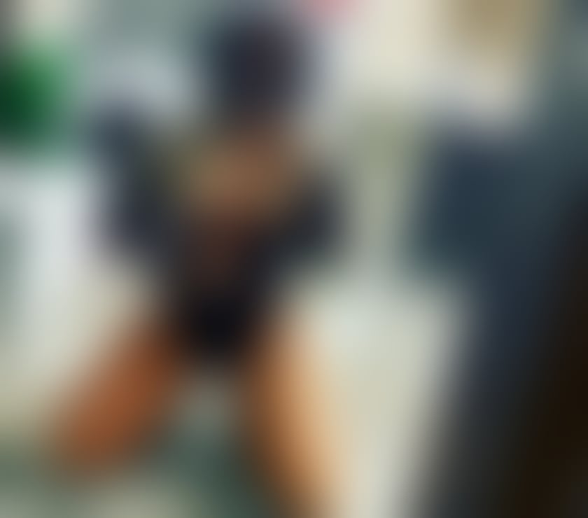Escorts Wiltshire Swindon - Photos for Hello 👋 guys I’m new here the best service no rush