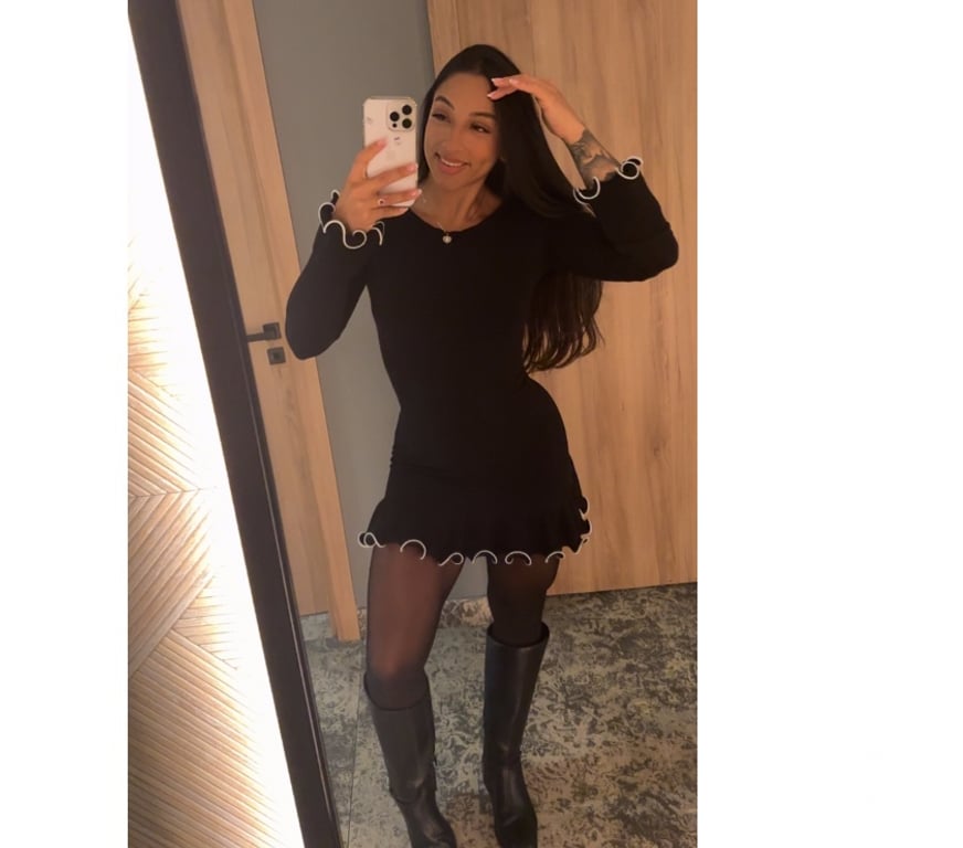 Escorts South West London Richmond upon Thames - Photos for Sophie Latin sexy body fitness