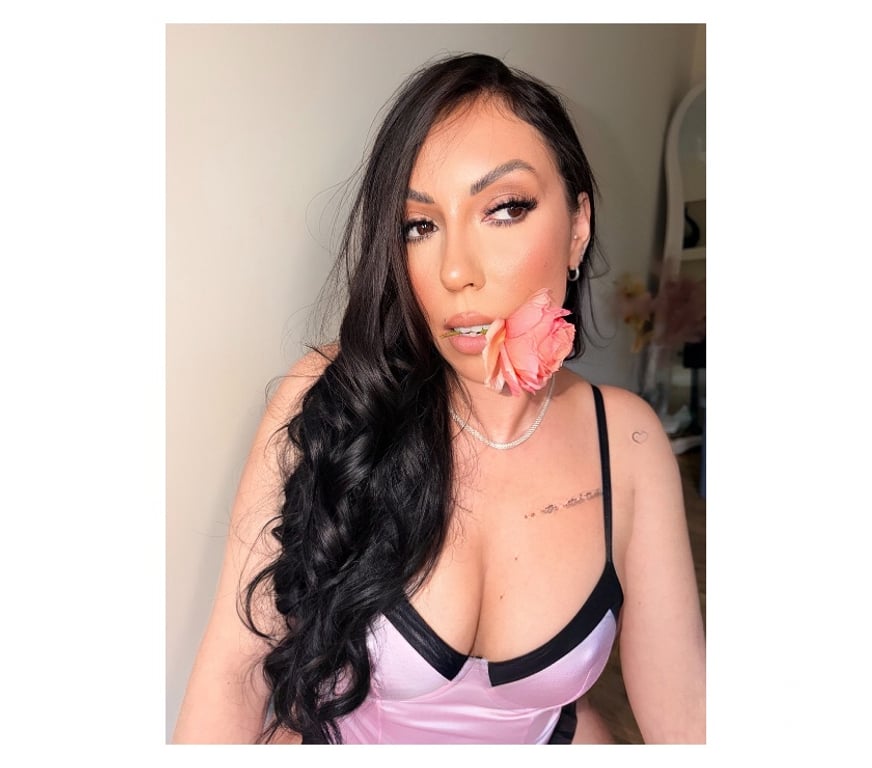 Escorts Kent Canterbury - Photos for Bianca - natural body 🇧🇷 Size 6