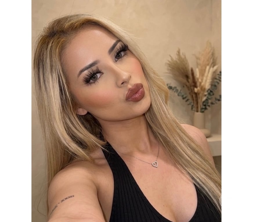 Escorts South West London Pimlico Station - South West London - Photos for Melissa Brazilian 💕💕Natural body non Surg