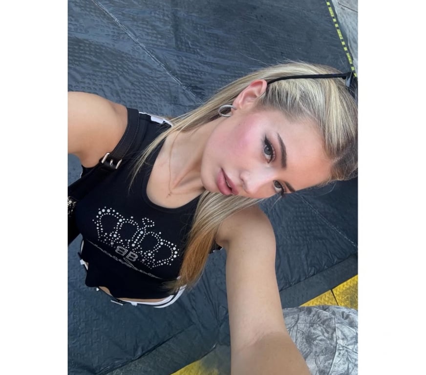 Escorts East Sussex Brighton - Photos for BELLA 🌷 AVAILABLE 😎 PARTY GIRL 🥂