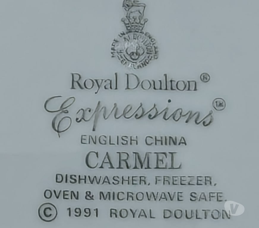 Furniture Staffordshire South Staffordshire - Photos for Royal Doulton Carmel Set Immaculate Condition