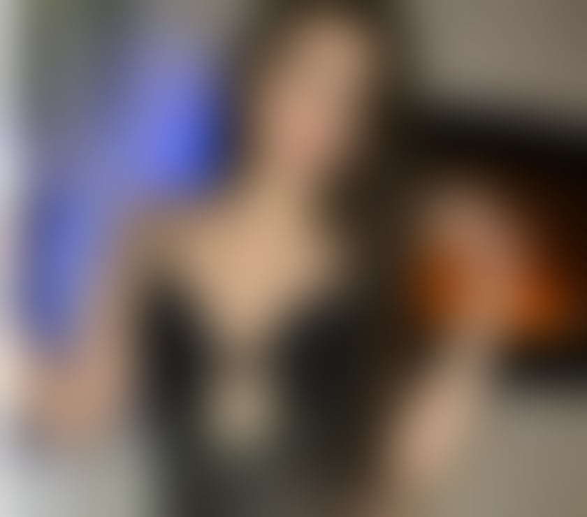  Escorts Western Docks Southampton - Photos for Hi new girl in town party girl hot hot 🔥 no rush services