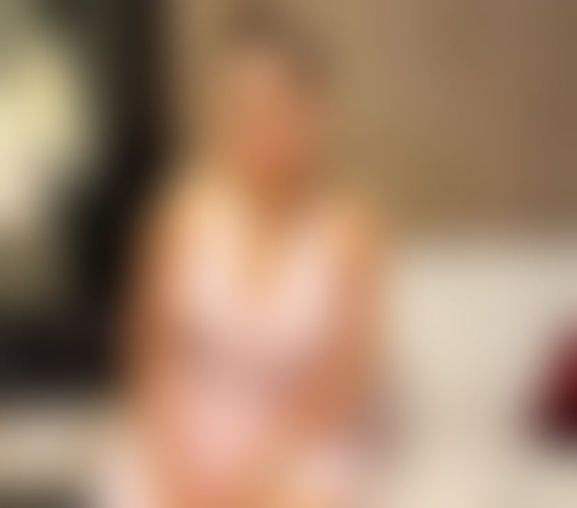  Escorts Western Docks Southampton - Photos for Hi new girl in town party girl hot hot 🔥 no rush services