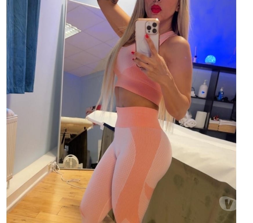 Escorts South West London Tooting Broadway Station - South West London - Photos for Erotic Brazilian Masseuse