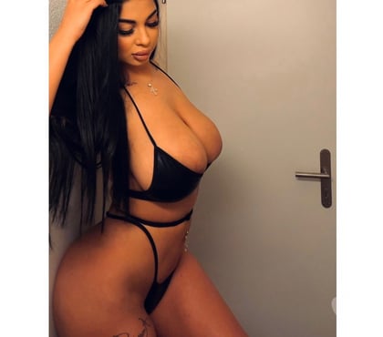 Escorts Gerrards Cross Buckinghamshire - Photos for AMBER NEW PARTY GIRL 🎉AVAILABLE FOR OUTCALL💕🥰