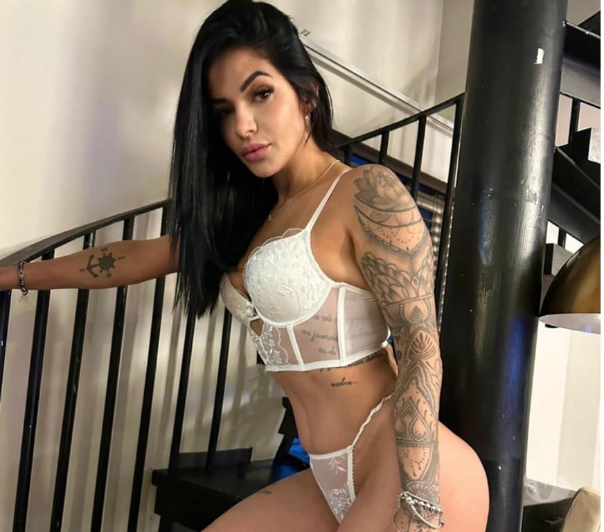 Escorts East London Bow Church - DLR Station - East London - Photos for BIA MORENO 🇧🇷 Fun, relaxed and very attenti🔥