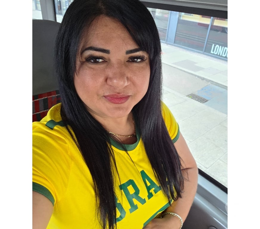 Escorts South East London Bromley - Photos for Julie GFE girl Brazilian🇧🇷
