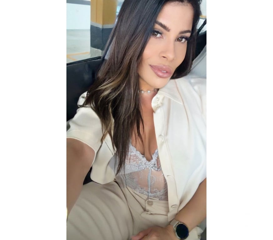 Escorts Greater Manchester Wigan - Photos for Hot Brunette GFE