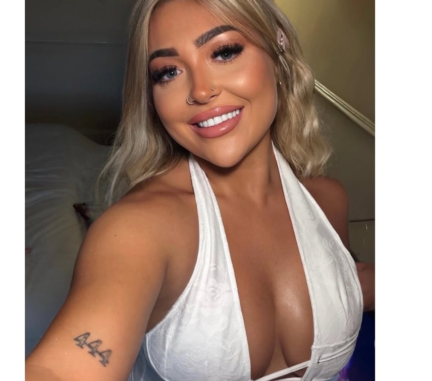 Escorts Essex Uttlesford - Photos for ꧁𓊈𒆜OUTCALL STANSTED𒆜𓊉꧂NO DEPOSIT♥️