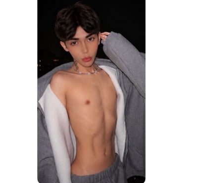 Photos for Twink vers Gay 20 Years old