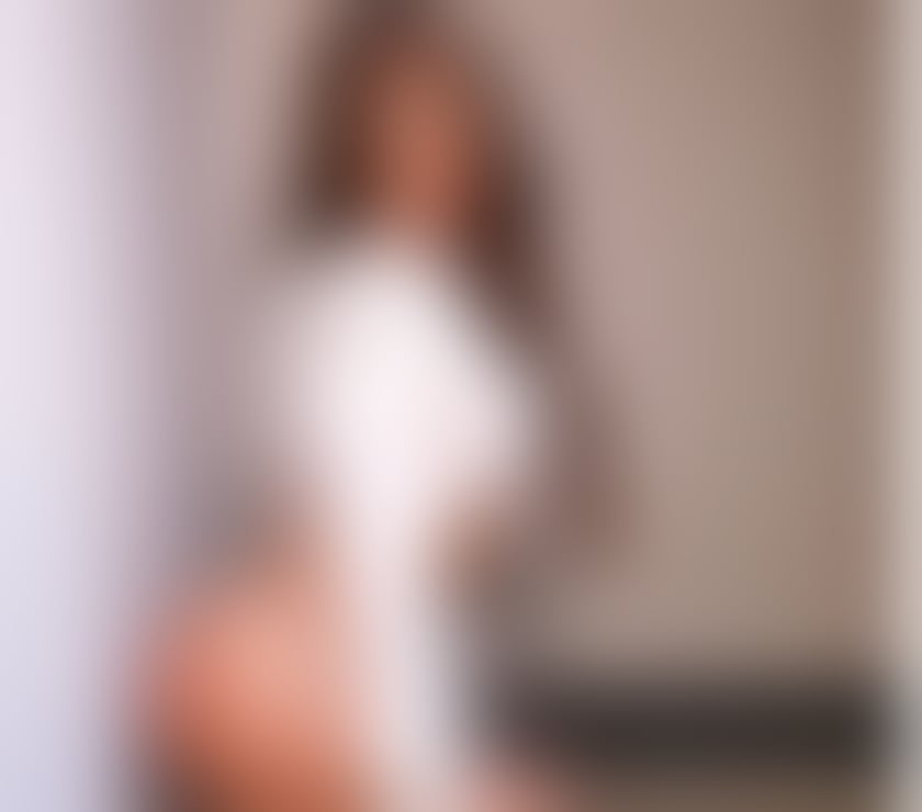  Escorts Tooting South West London - Photos for NEW ON TOWN !!! FULL SERVICE GFE
