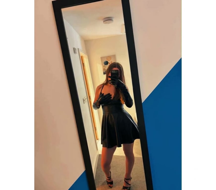Escorts Devon Exeter - Photos for Vibe& discret!!party girl !!