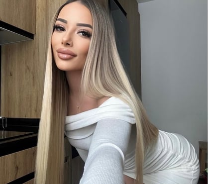 Photos for Mel blonde - no rush