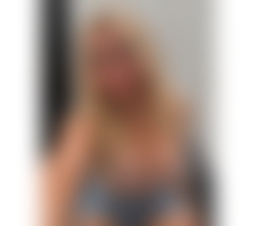Marra chubby - blonde babe Newcastle city center