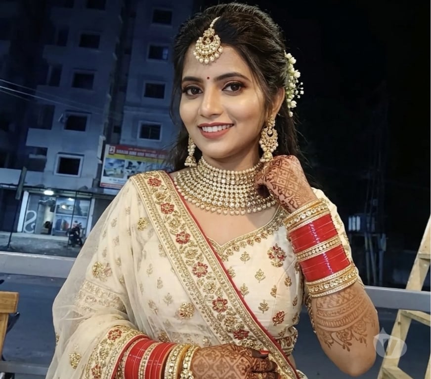 Adult Entertainment East London Abbey Road - DLR station - East London - Photos for Indian video chat