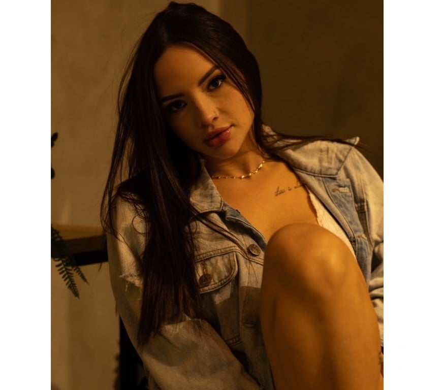Escorts East London Canary Wharf - East London - Photos for Hot Brazilian - Full Service - No Rush - Best GFE💕
