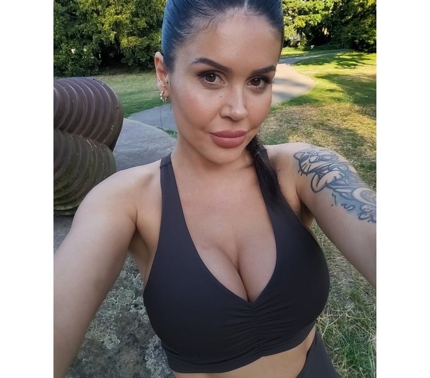Escorts South East London West Croydon Station - South East London - Photos for Sexy Brunette in Croydon👅💗💗