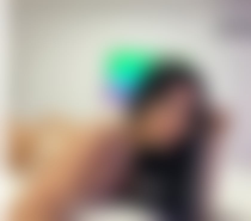 Escorts West Yorkshire Leeds - Photos for Hellen beautiful and sexy🥰party and best service