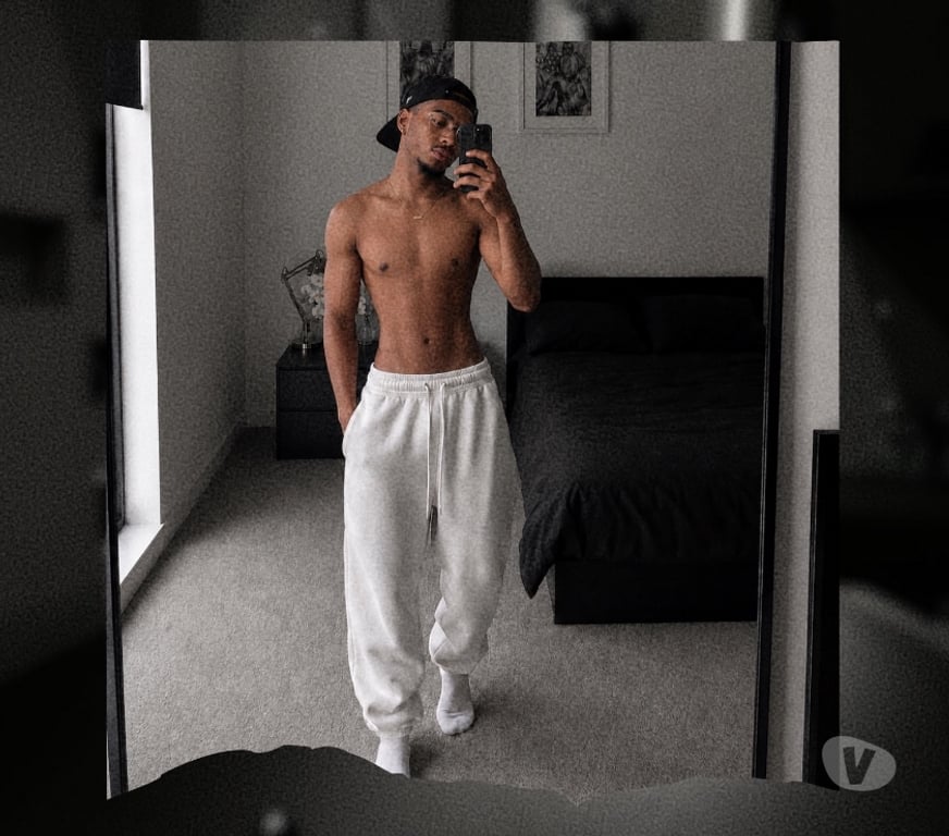  Gay massage East London Canary Wharf - East London - Photos for 𝗖𝗹𝗲𝗮𝗻 𝗖𝗵𝗶𝗹𝗹 𝗫𝗟®