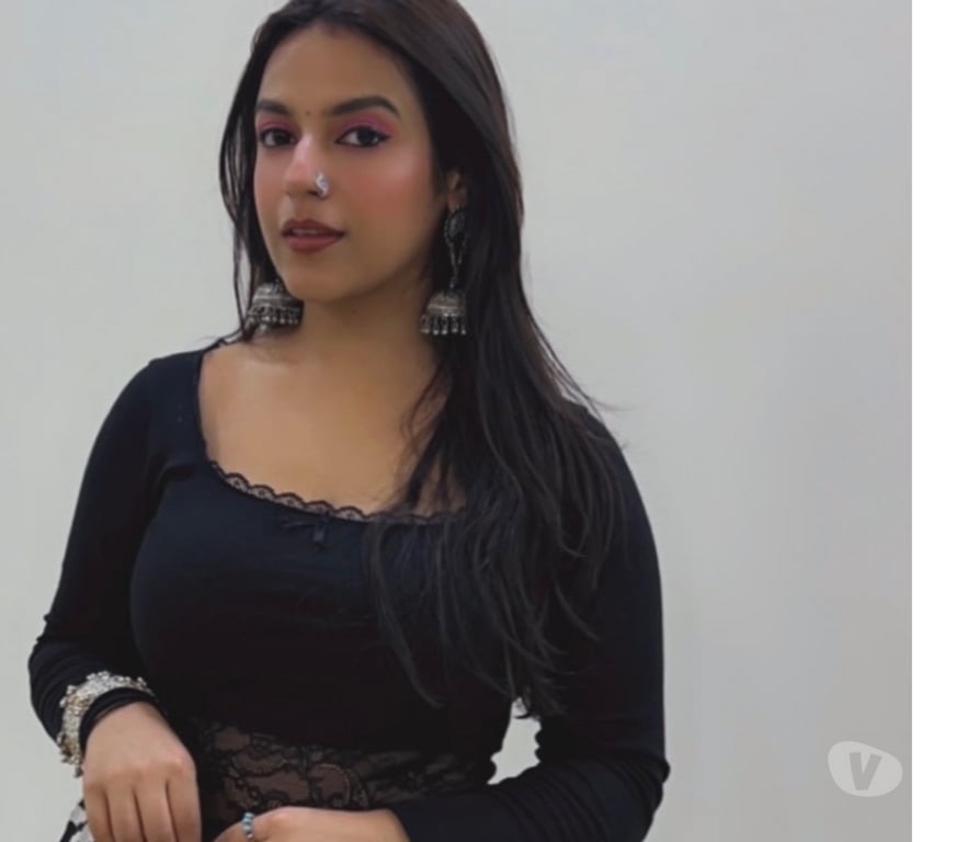 Escorts Ealing Southall - Ealing - Photos for Curvy girl 🥵 🍑 Massage and escort services