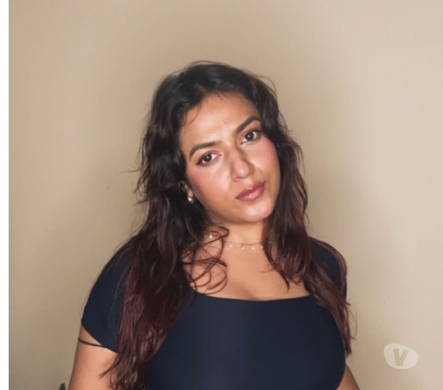 Escorts Ealing Southall - Ealing - Photos for Curvy girl 🥵 🍑 Massage and escort services