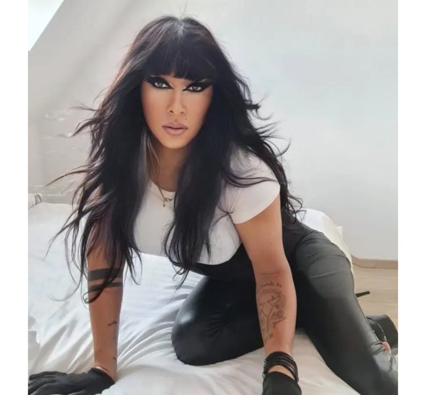 Trans Escorts East London Redbridge - Photos for Laura trans active and passive🍌brasilian 🇧🇷