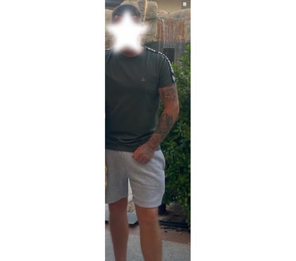 Adult Entertainment Manchester City Centre Manchester - Photos for Man with dad bod for video calls and texting