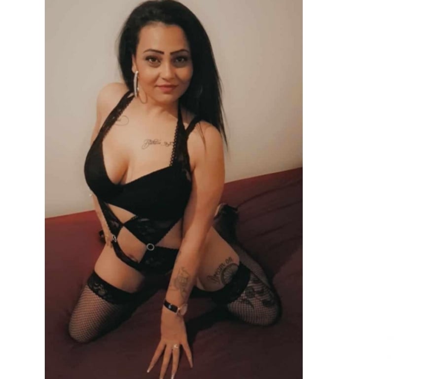 Escorts East London East Ham - East London - Photos for 💞SEXY GINA💞BACK QUEEN💋