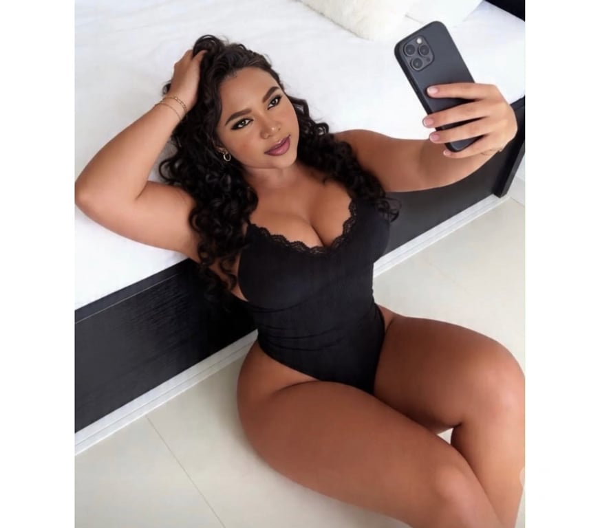 Escorts West London Hillingdon - Photos for Busty Brunette😍Brazilian😈😍
