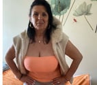 Saint Johns - Woking — NEW HUNGARIAN MILF IN WOKING.