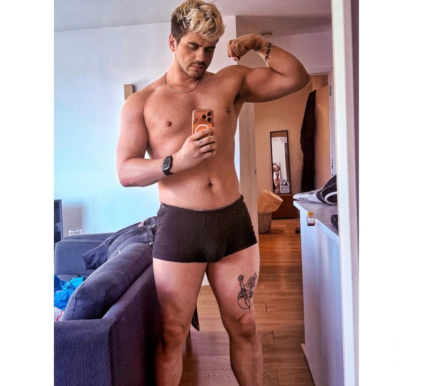  Gay massage West Midlands Birmingham - Photos for VISITING 20-25 AUG 6ft, XL & confident. Host & Travel😉