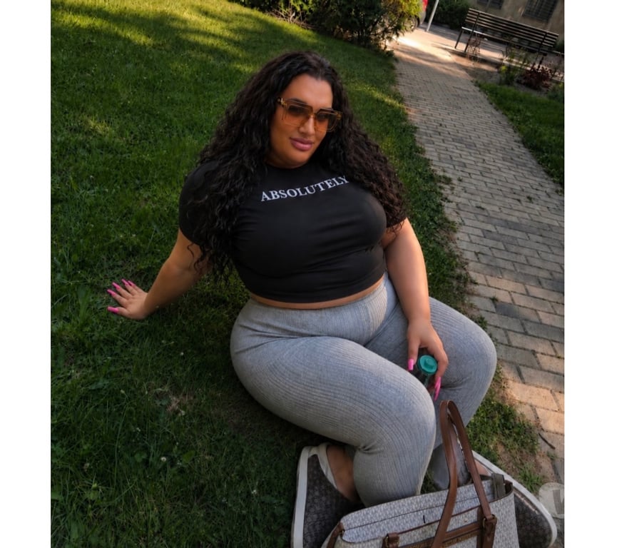 Trans Escorts East London Newham - Photos for THICK AMELIA FAT ASS 🍑🧁 E16