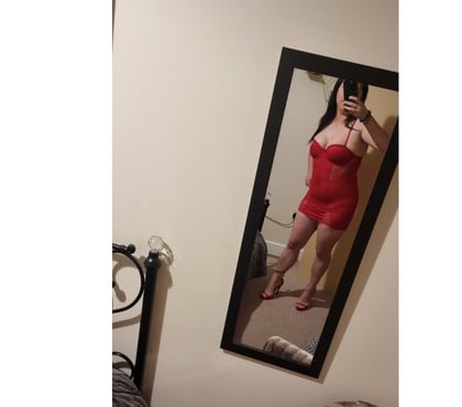  Escorts Hamilton South Lanarkshire - Photos for Hello guys 🩷🍷 PARTY❤️ GIRL🩷 BEST B&J