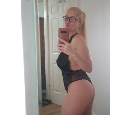Escorts Woodhouse Leeds - Photos for Beutiful Blond women 45 years old. Outcall % incall party