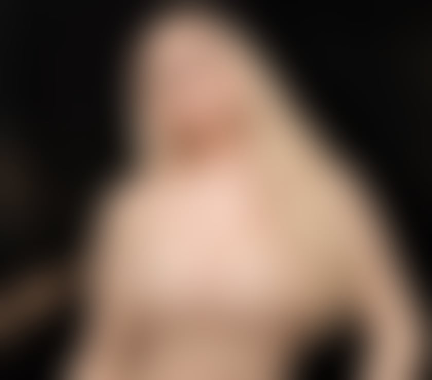  Escorts & Erotic Massage Tooting Broadway South West London - Photos for 🔥🔥LAURA HOT LAST WEEK 🔥🔥BLOND BOMBSHELL