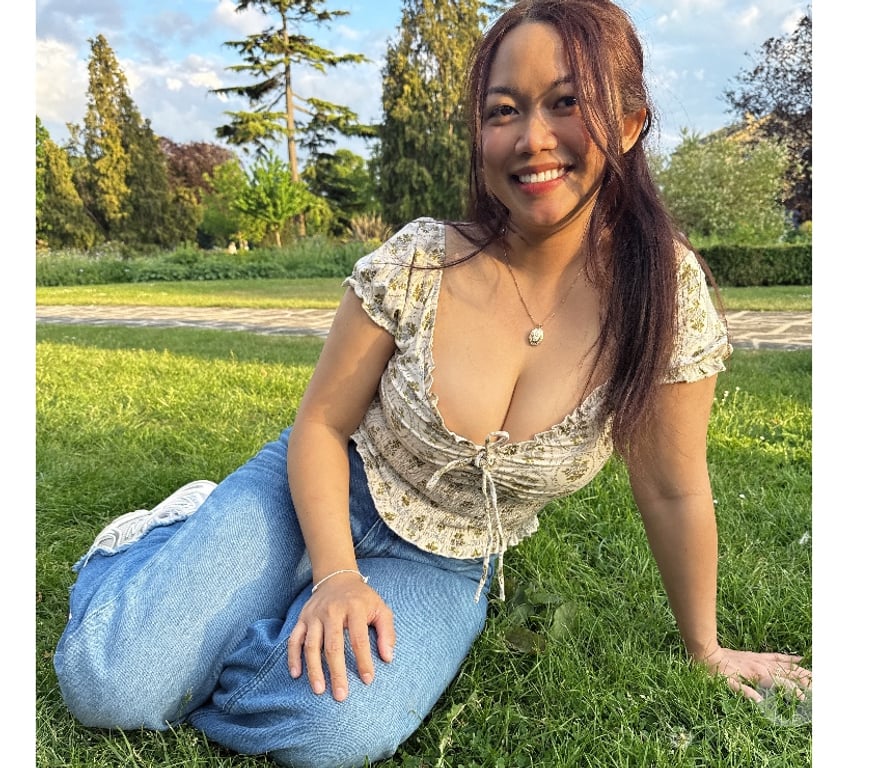 Escorts Warwickshire Warwick - Photos for 💜 Helen Thai Girl Curvy, Natural & Caring GFE 💜