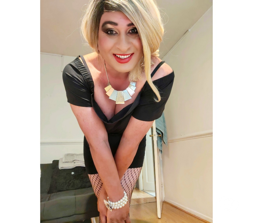 Trans Escorts Warrington Warrington Town Centre - Warrington - Photos for SUZY LADYBOY FIRST TIMERS AND CURIOUS IN&OUTCALL